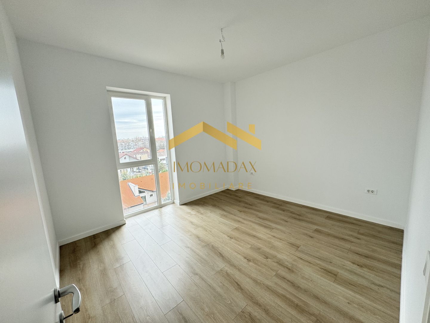 Apartament- 2 camere -1 loc de parcare - Poză 9