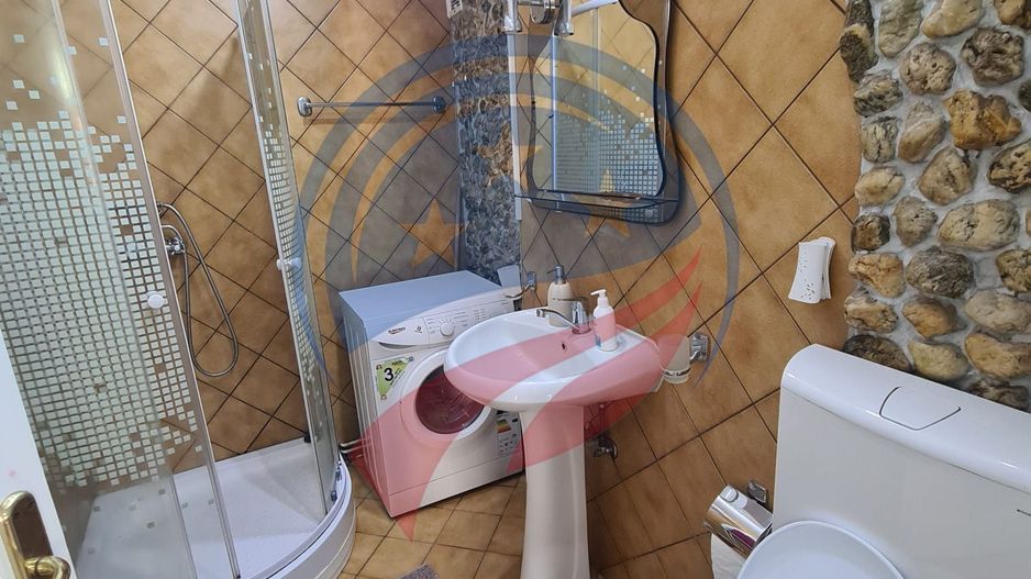 Apartament cu 2 camere ultracentral de inchiriat pe termen scurt (1-6 luni) - Poză 9