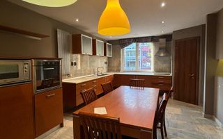 Casă cu 6 camere, 320 mp utili, gradina, garaj, zona Home Garden - Poză 5