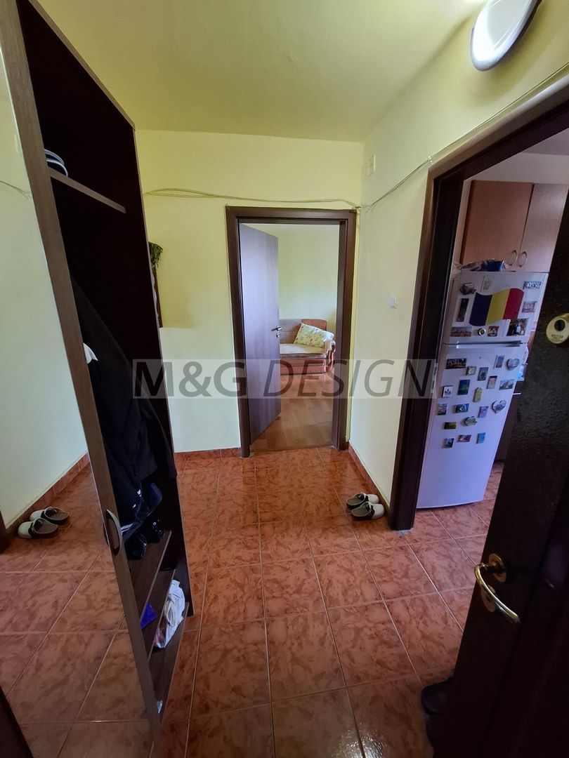 Aradului Vest, 3 camere decomandate, 2 bai, 2 balcoane, centrala gaz, - Poză 2