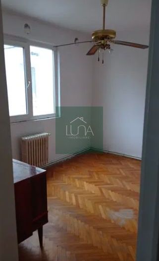 Apartament 3 camere de vânzare – Dâmbu, Etaj 3 - Poză 3