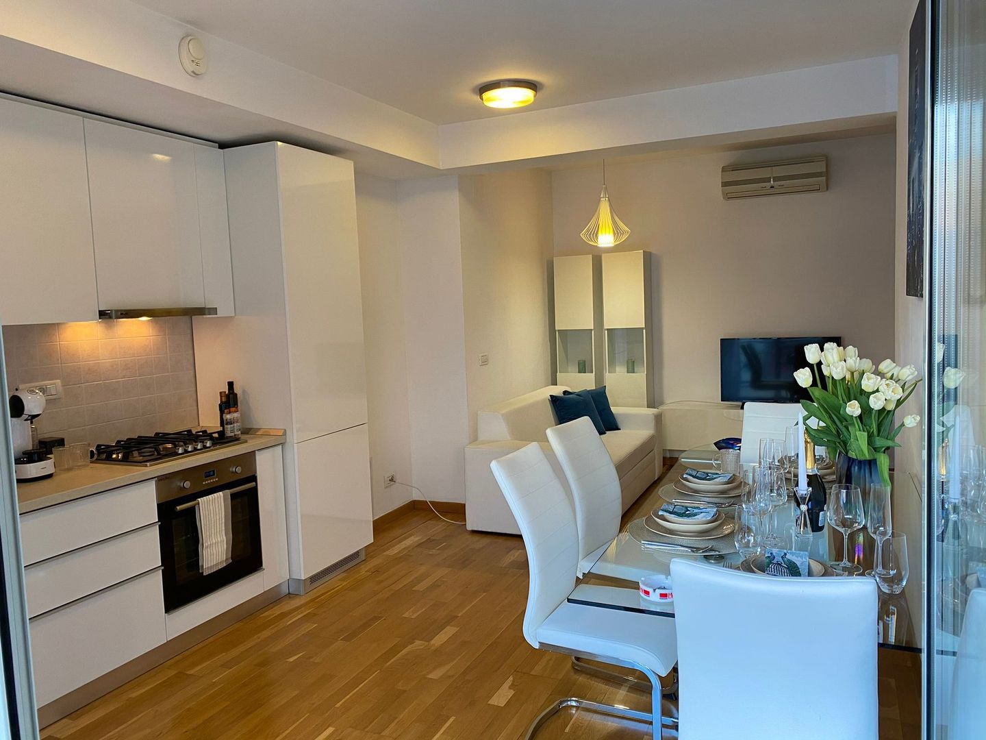 Apartament cu 3 camere si loc de parcare subteran - Poză 3