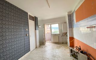 Apartament cu 2 camere decomandat, zona Catedralei - Poză 1