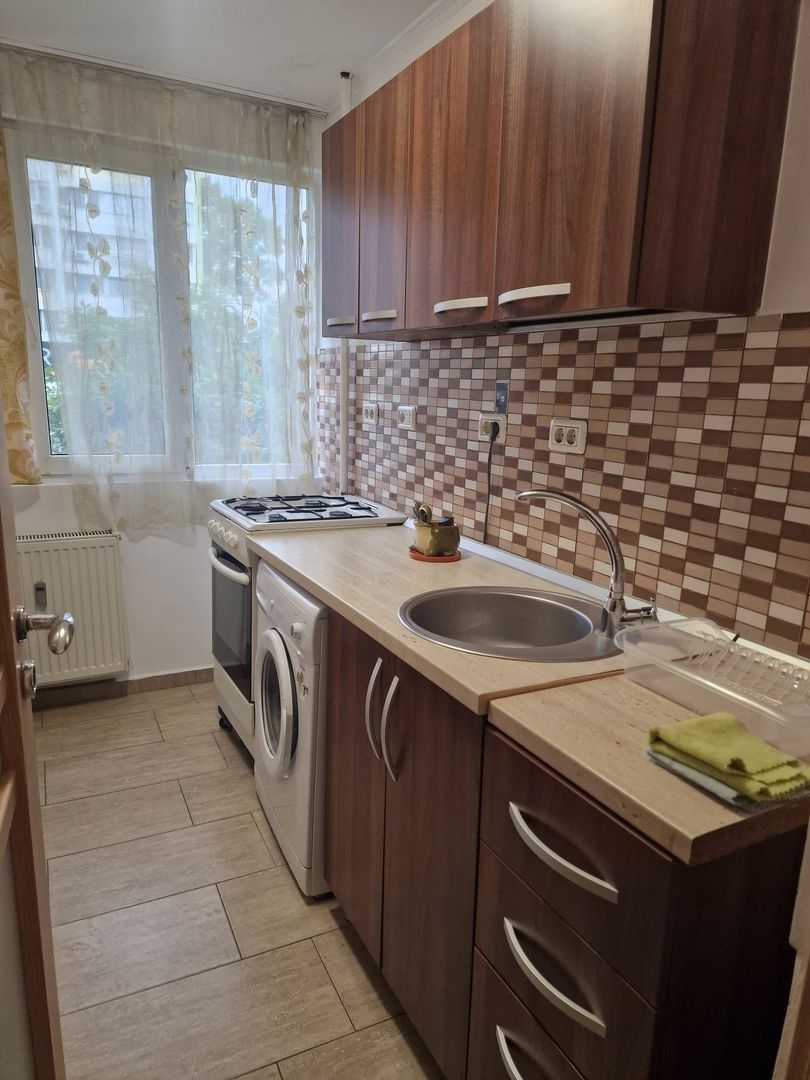 De inchiriat apartament cu 2 camere , Tineretului Dristor Budapesta - Poză 7