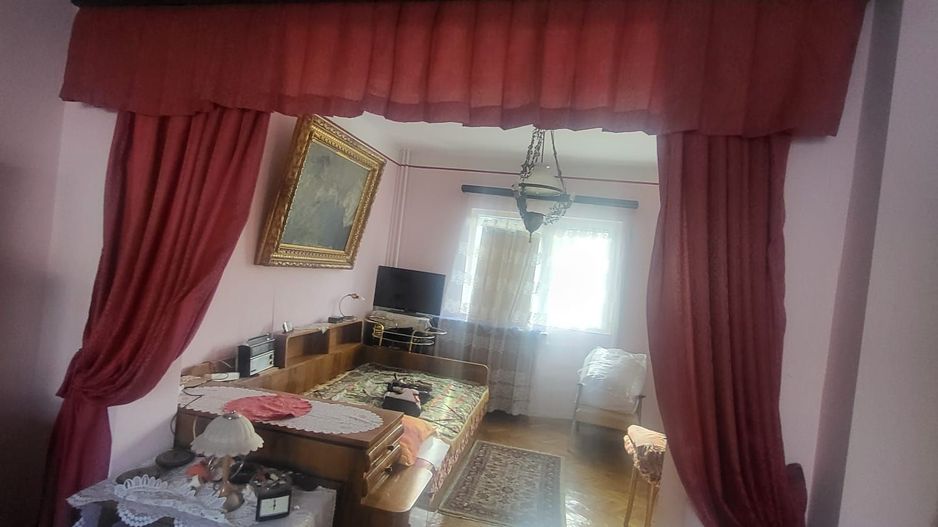 Vanzare Casa vintage 4 camere, curte proprie, centrala, garaj , Vatra Luminoasa - Poză 8