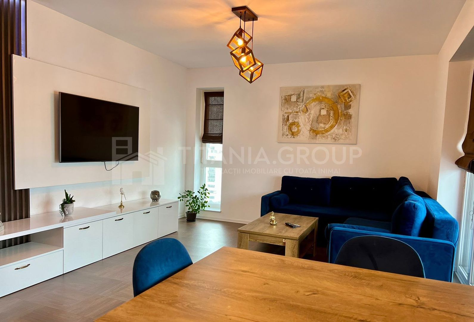 Apartament 2 camere mobilat și utilat, parcare și boxă - Kasper Coresi - Poză 1