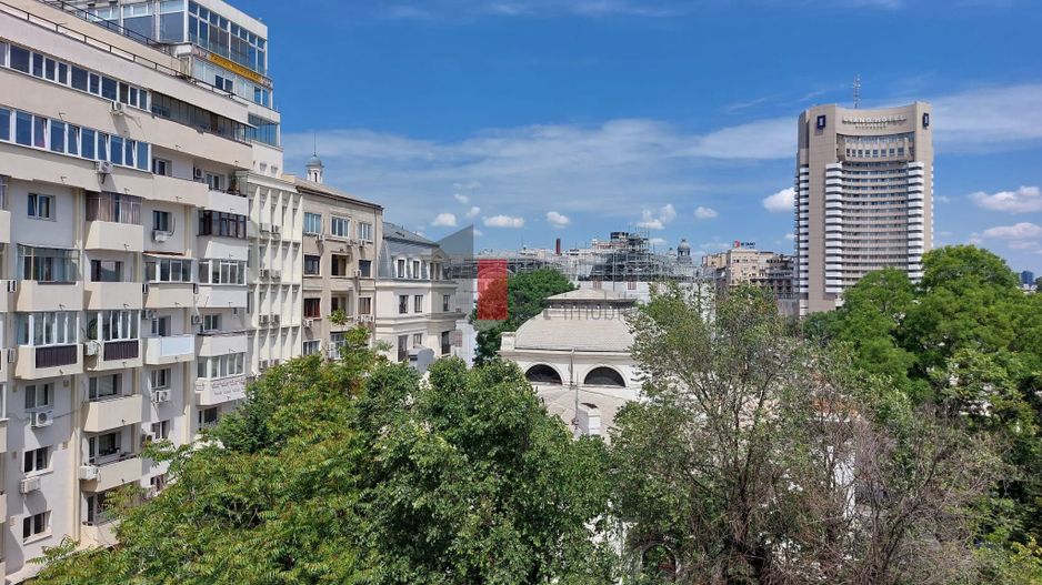 Garsoniera "VALENTA",  vedere "SPLENDIDA"  Piata Universitatii - Poză 2