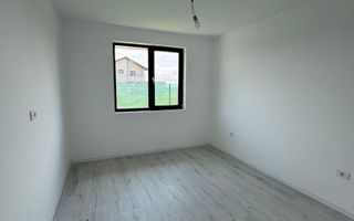 O locuință care pune accent pe confort, liniste si intimitate. - Poză 8