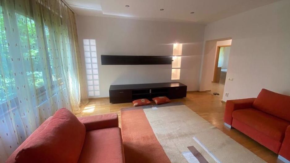 3 camere decomandat lux zona Medicina - CENTRALA PROPRIE - Poză 2