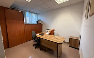De vanzare  CLĂDIRE PREMIUM DE BIROURI ȘI SERVICII  pret negociabil - Poză 11