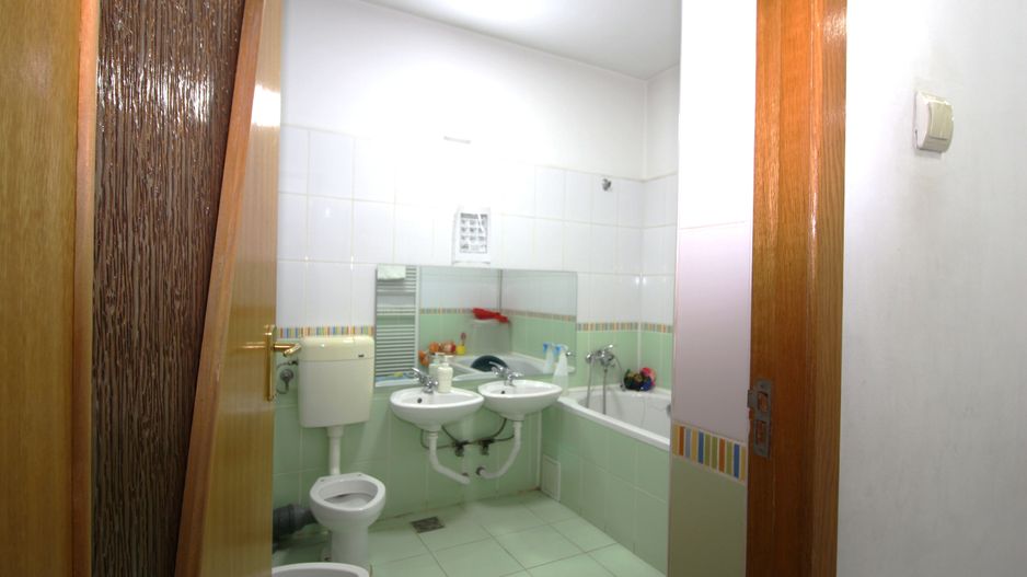Casa de vanzare P+1+M Drumul Taberei Bucuresti - Poză 8