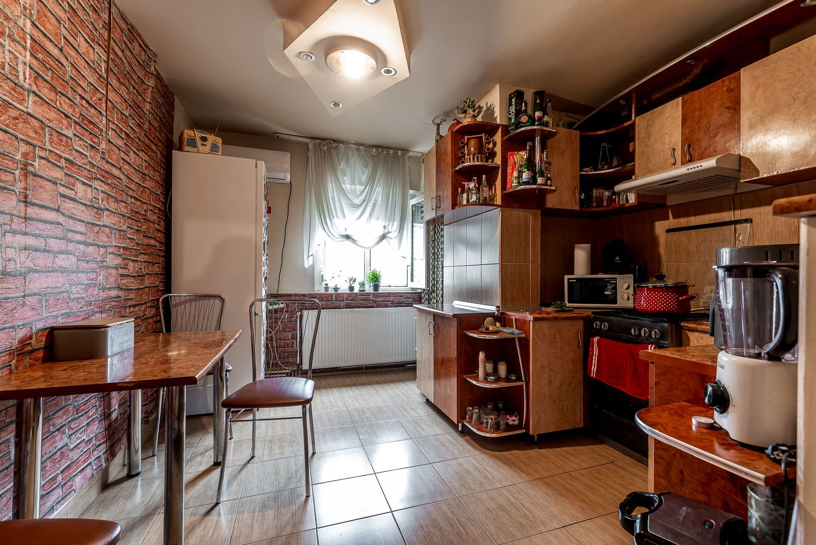 Apartament 2 camere decomandat | Zona Genesys Arad - Poză 1