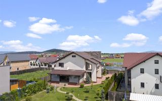 Comision 0% Vila superba in Sanpetru  5 camere si teren de 1644 mp - Poză 2
