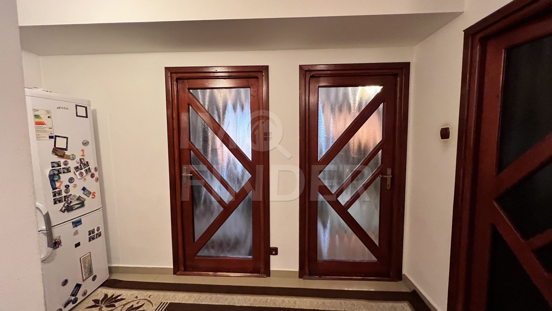 2 camere decomandate etaj2 OMV Marasti - Poză 4