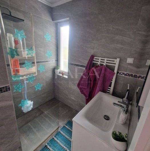 Apartament 2 camere, complet mobilat, Floresti. - Poză 6