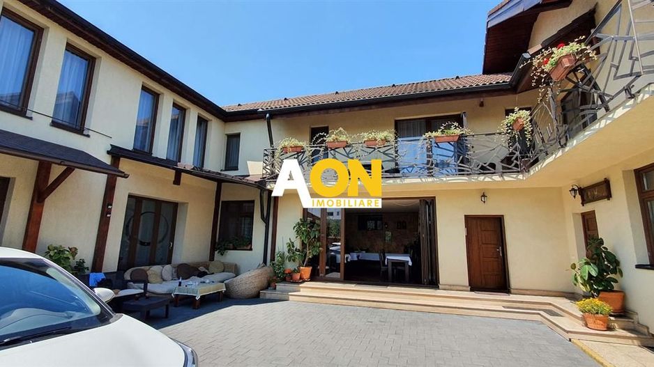Casa 10 camere, ideala ca pensiune, zona Cetatii Alba Carolina - Poză 1