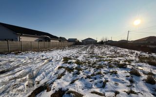 Teren intravilan cu toate utilitățile și front 20 m – Moșnița Veche - Poză 2