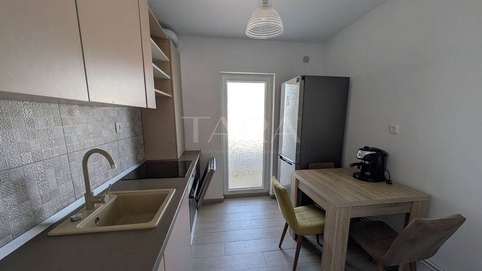 Apartament renovat complet, 2 camere decomandat, zona Gheorgheni. - Poză 3