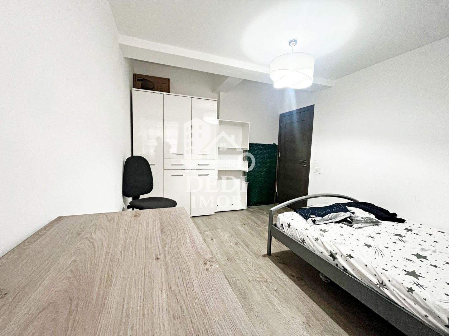 Apartament cu 3 camere de vanzare Luceafaul, Oradea - Poză 7