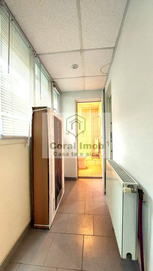 Vanzare casa 6 camere, 3 bai, 3 bucatarii, 2 centrale,  curte individu - Poză 13