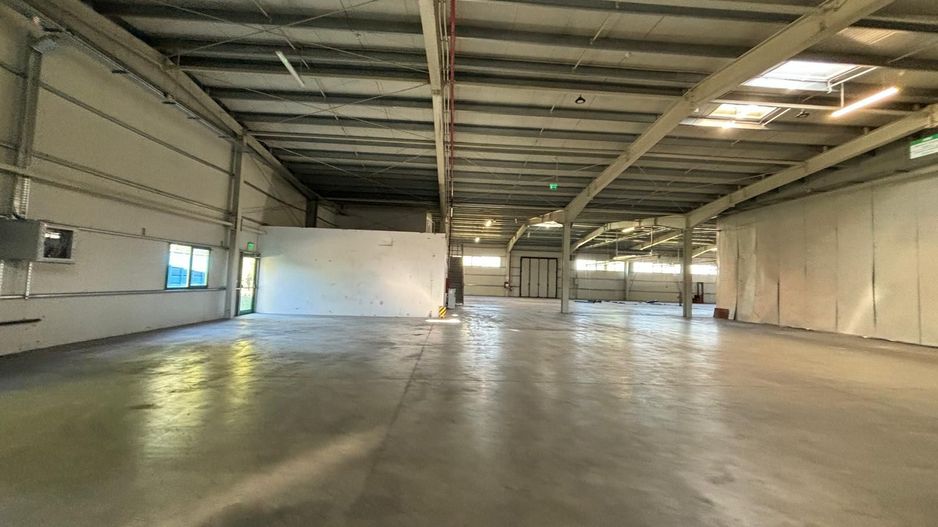 Hala 5000 mp dotata pentru productie si depozitare ISU categoria D - Poză 25