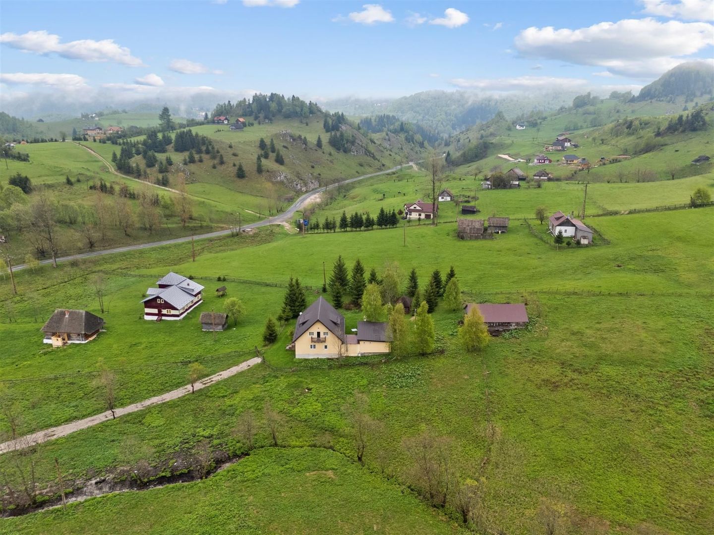 Teren superb I Sirnea Fundata I 1355 mp - Poză 1