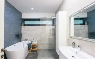 Vilă cu piscină, mobilată și utilată. Comision 0%. 410.000 Euro neg - Poză 16