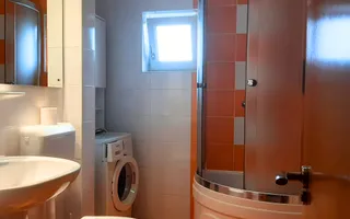 Apartament Renovat 2 Camere + Boxă 7 MP  Vedere Superbă spre Tâmpa - Poză 11