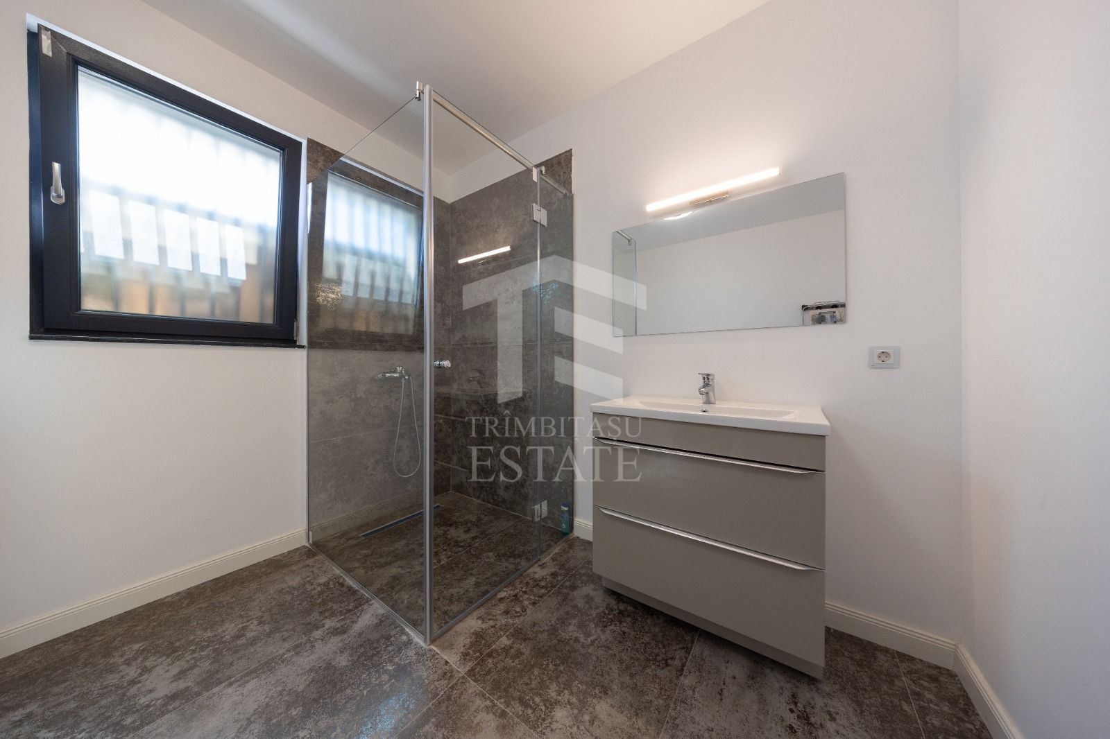 Sanpetru ,Subcetate-Casa 4 camere,3 bai+480 mp teren - Poză 12
