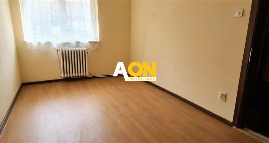 De vanzare apartament 2 camere zona Cetate - Poză 3