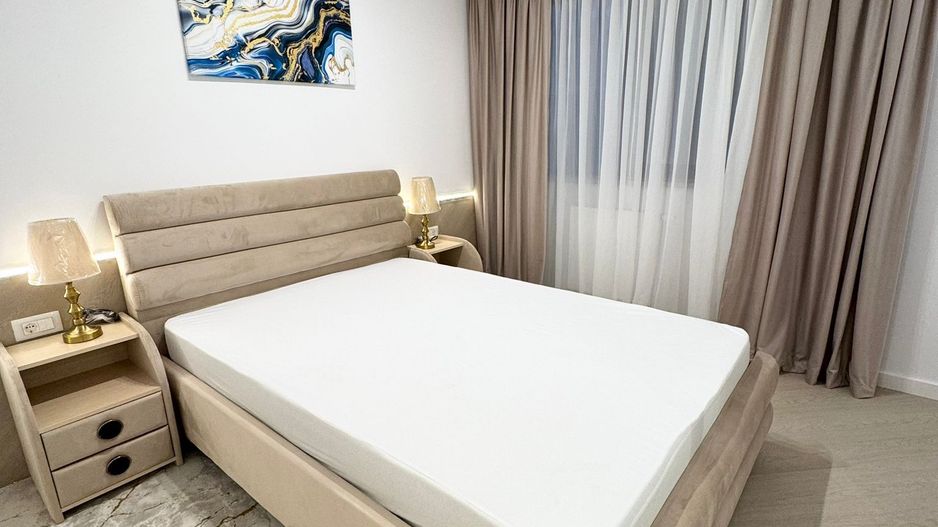 Apartament unical 3 camere de inchiriat - Poză 1