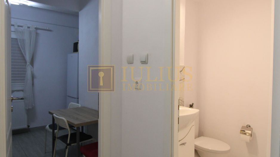 3 camere decomandate, balcon generos de 17 mp, bloc modernizat-Gh Lazăr - Poză 28