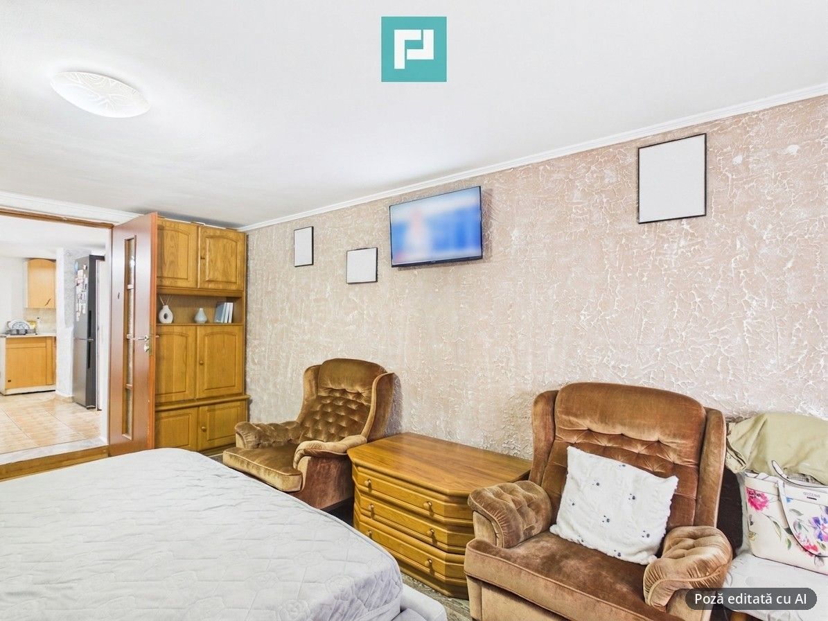 Casă cu 2 corpuri, teren 398 mp, Oradea - Poză 13