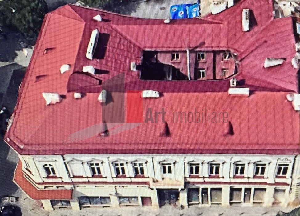 Cladire Universitate KM 0 - Poză 1