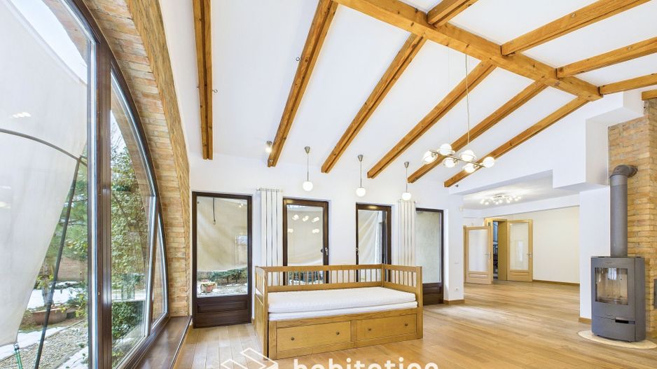 Casă de vis în Giroc – Eleganță clasică, spațiu vast și confortabil - Poză 1