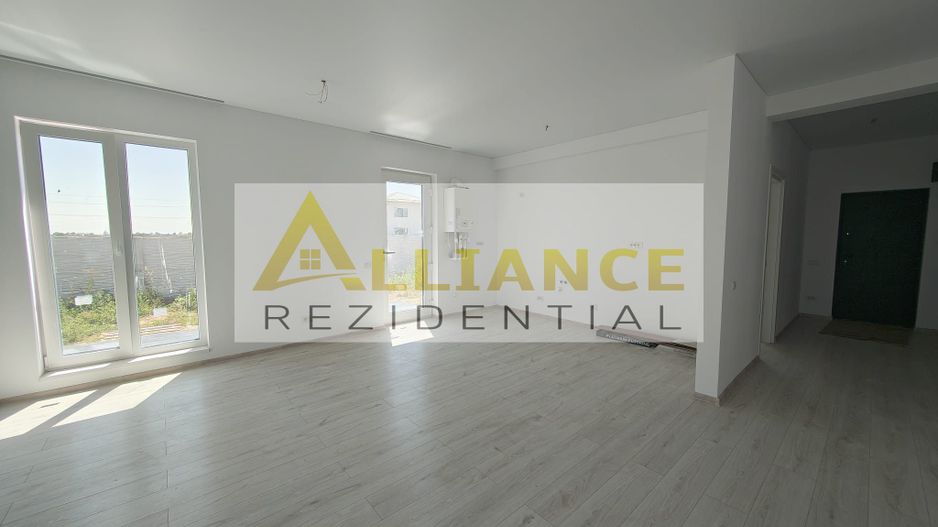 CASA PARTER-4 CAMERE- TEREN 500 MP-STR.ASFALTATA - Poză 3