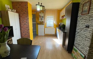 Apartament cu 2 camere parter -zona buna și linistita