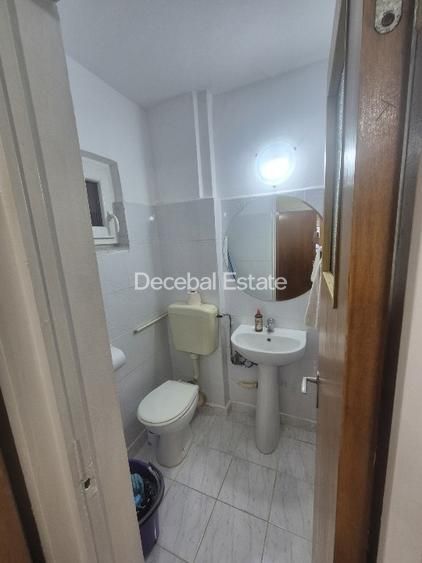 Apartament 3 camere 67 mp 1978 decomandat Titan - Poză 8