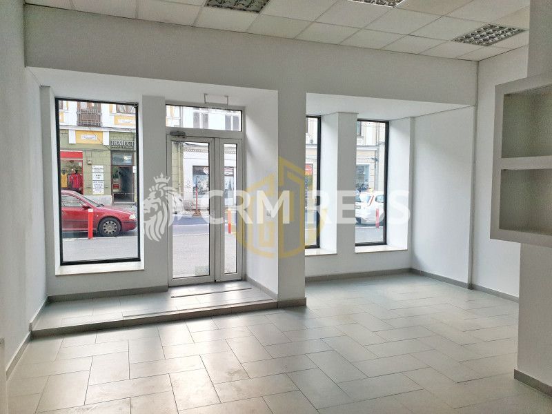 Cladire de Birouri Moderna - 1022 mp - ULTRACENTRAL - Preluare chiriasi - Poză 3