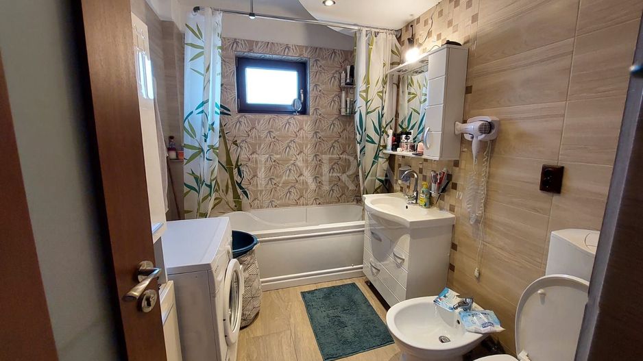 Apartament cu 2 camere decomandat, balcon, 56mp. - Poză 6