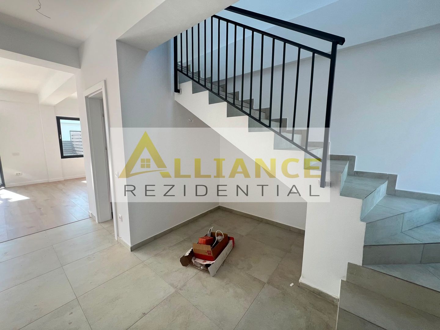 Duplex   - 3 camere -2 bai-400 M de STV - Poză 7