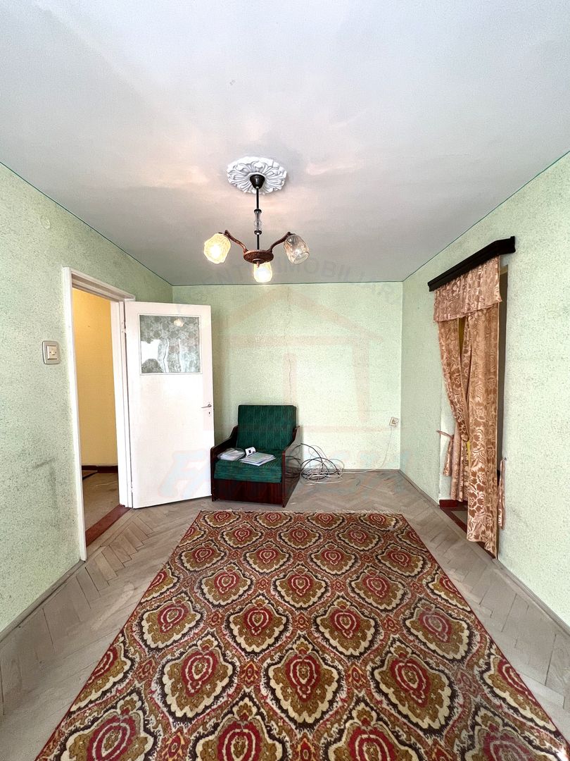 🏡 Apartament 2 camere, etaj 3, stradal – zonă excelentă Micro 40 - Poză 4