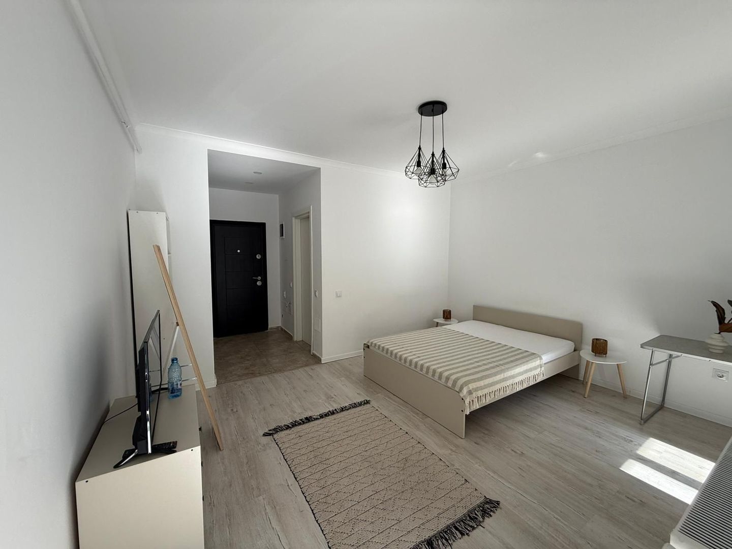 MOBILATĂ ȘI UTILATĂ – MILITARI RESIDENCE - Poză 3