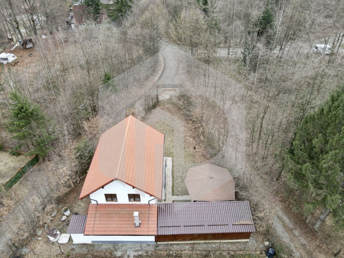 Casa de Vacanță în Valea Avrigului cu 3 Dormitoare //  120 mp - Poză 8