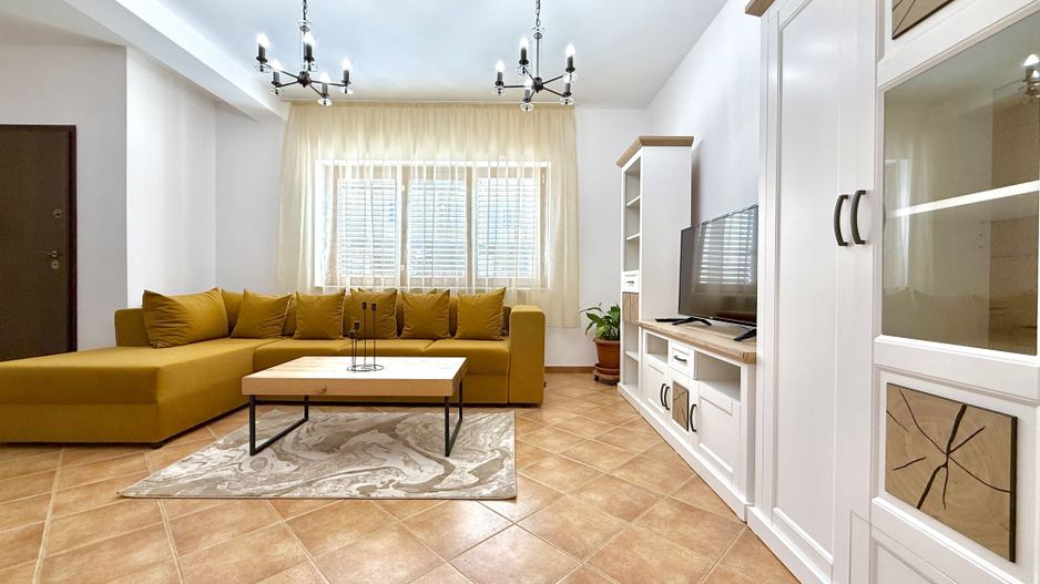 Casă tip triplex în zona centrală Dumbrăvița - Poză 4