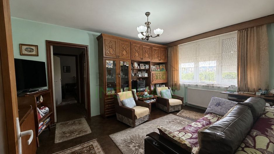 Apartament 3 camere, Centrul Civic , Orientare însorita - Poză 1