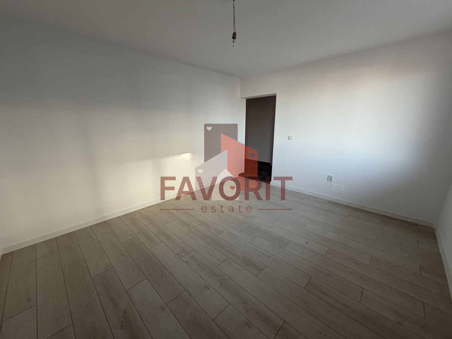 Disponibil imediat. Decomandat. TVA 21% inclus in pret - Poză 5