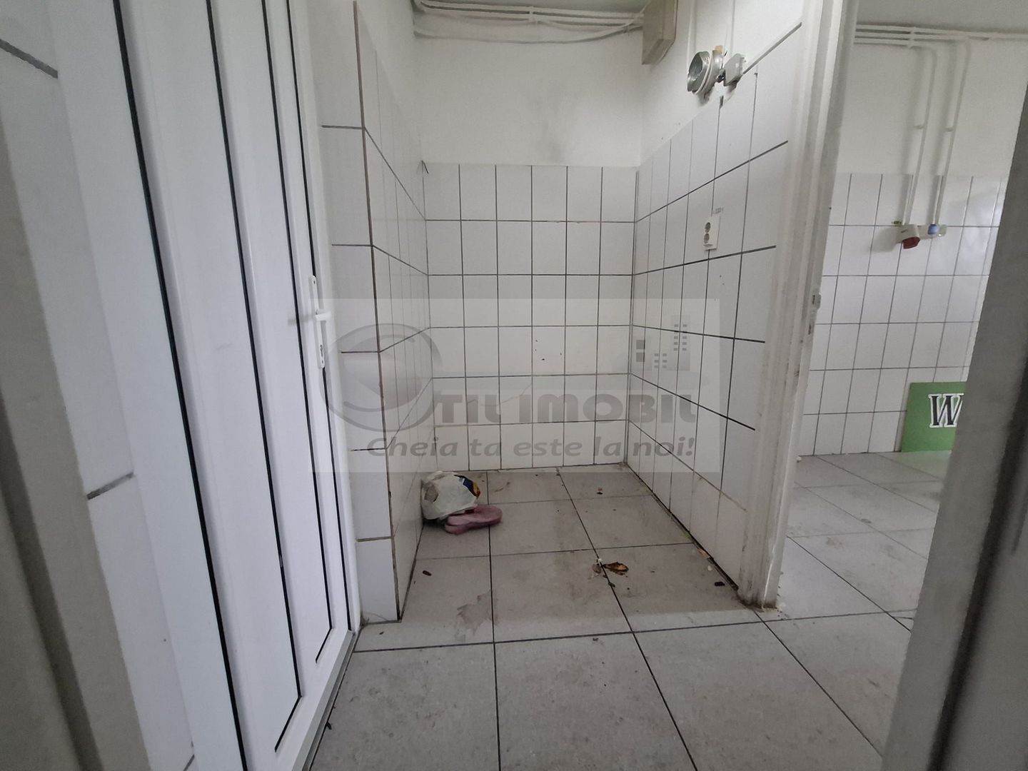 Spatiu comercial, 21 mp, Piata Cug, liber, pretabil orice afacere - Poză 5