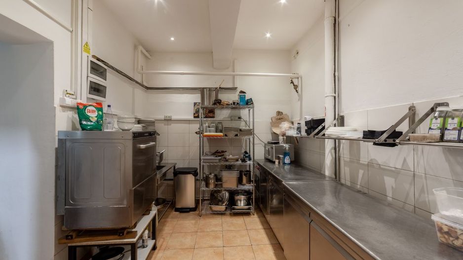 Bistro-cafenea la cheie | Afacere activă, complet echipată |  - Poză 18