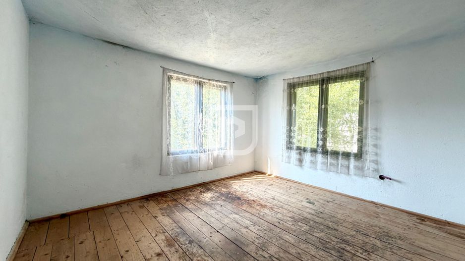 Casa cu 500mp teren, pozitie buna, centrala, utilitati - Poză 11